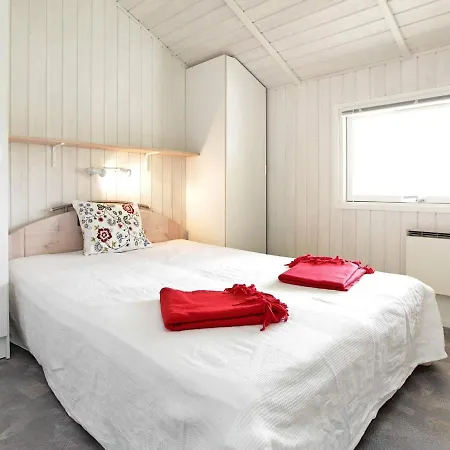 Semesterbostad Luxurious Holiday In Stege Zealand With Sauna Pollerup Kullegård